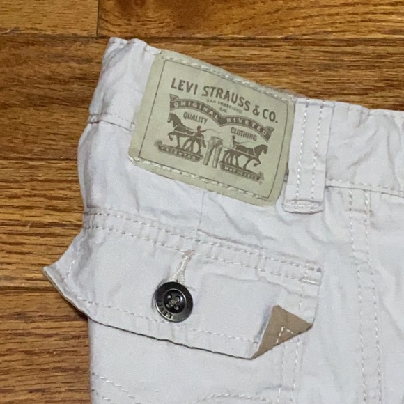 Levi's ❤️ Kid's Beige 100% Cotton Cargo Shorts Size 3-4 Year (PRE-LOVED) - Picture 6 of 8